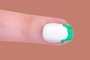 zielony lakier do paznokci